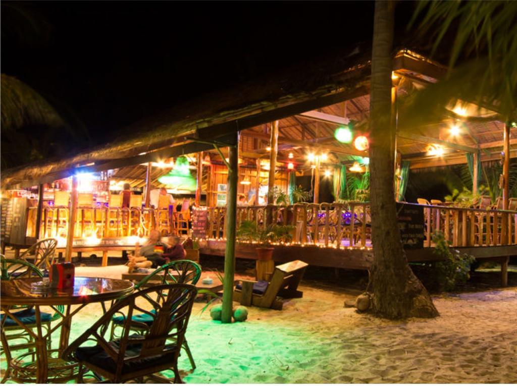 Palm Beach Bungalow Resort Prek Svay Village Exterior photo