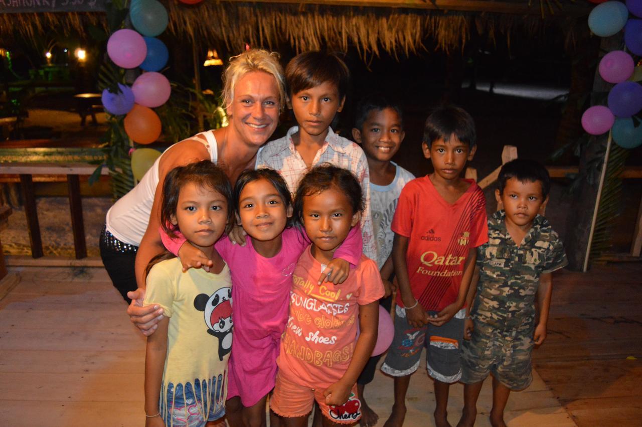 Palm Beach Bungalow Resort Prek Svay Village Exterior photo